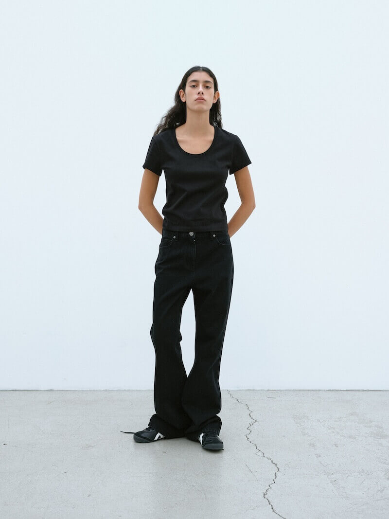 Low neck t-shirts image 3