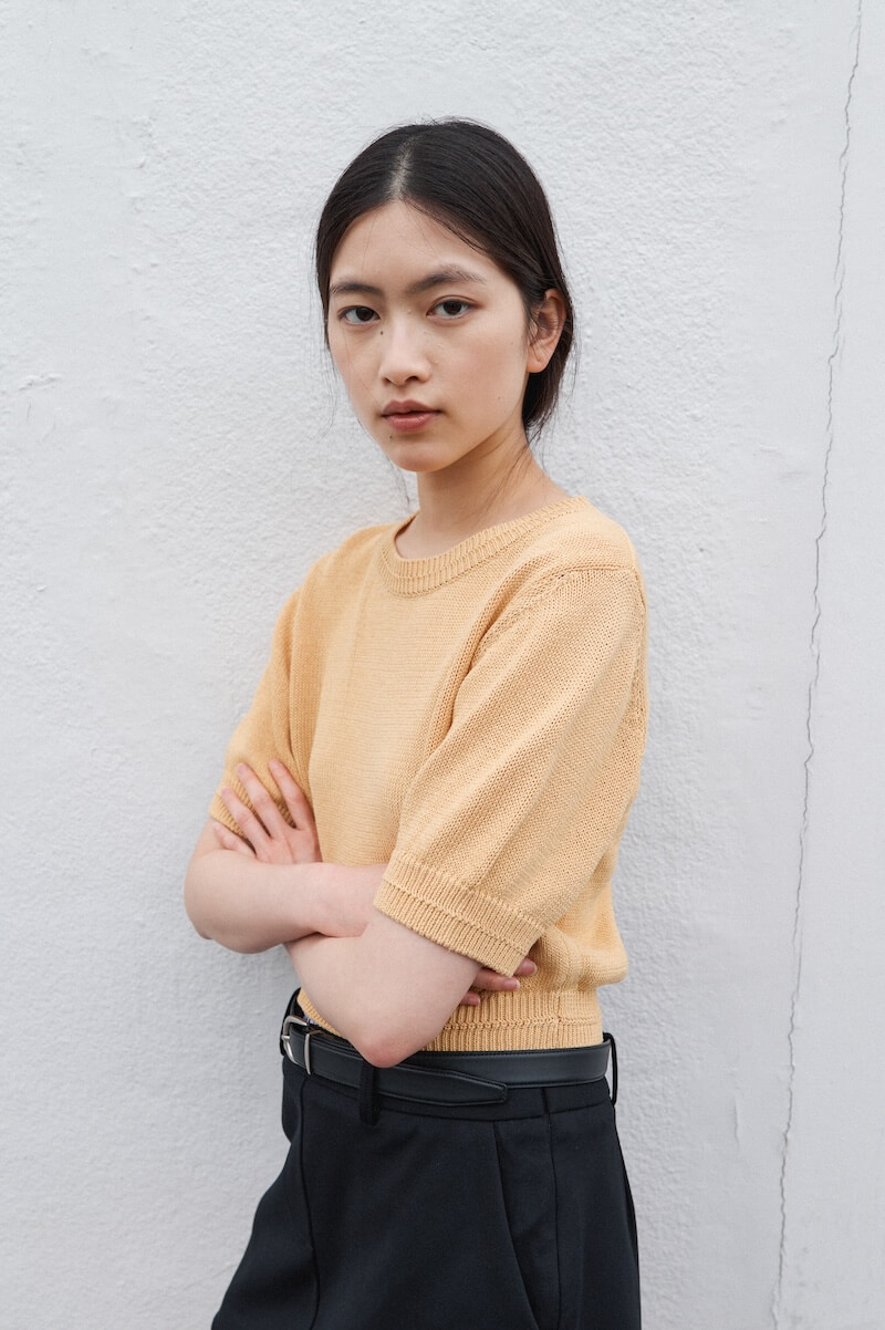 Round crop knit image 3